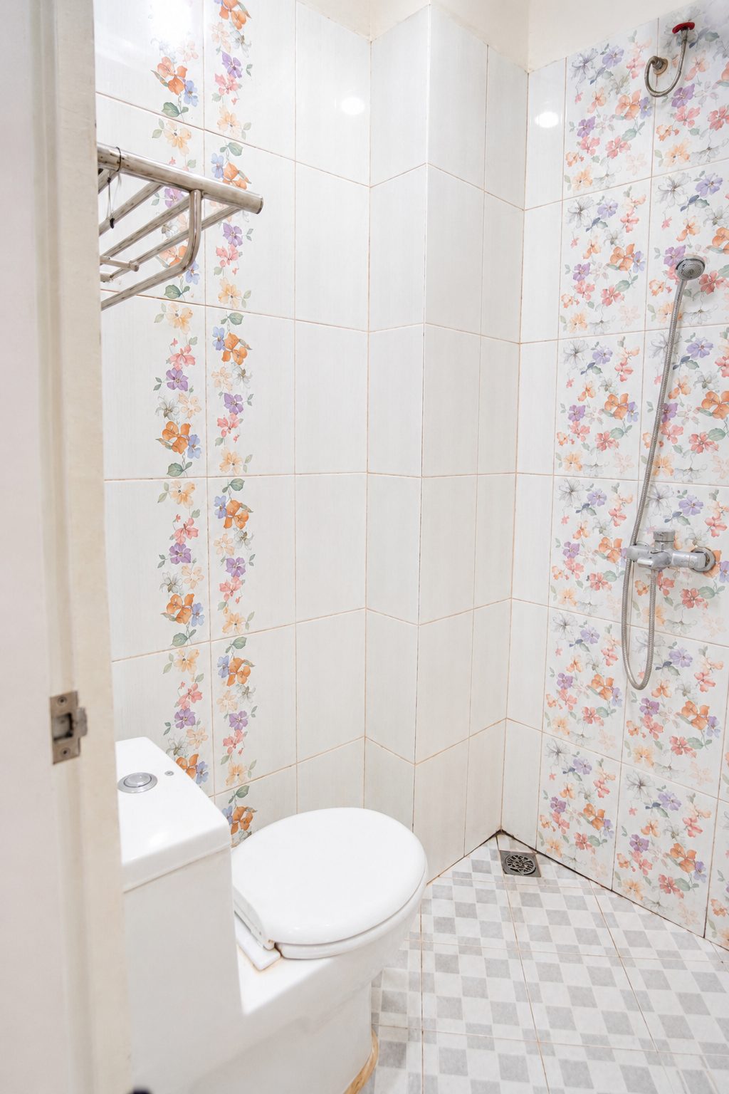 Kamar mandi dalam di Cemara Residence